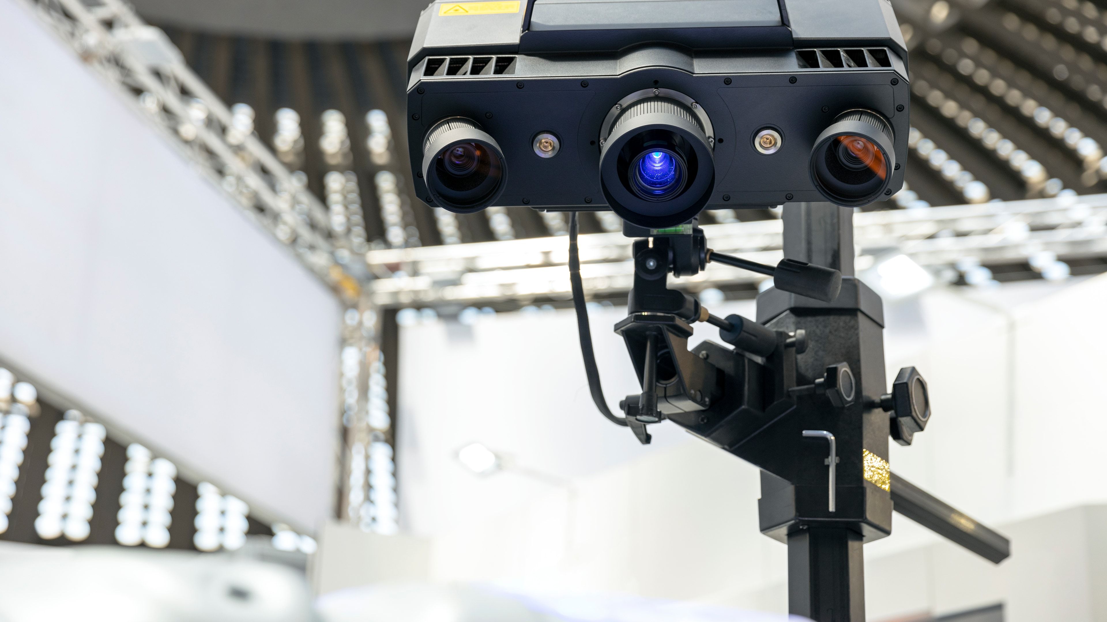 Inspección de defectos de piezas por visión artificial