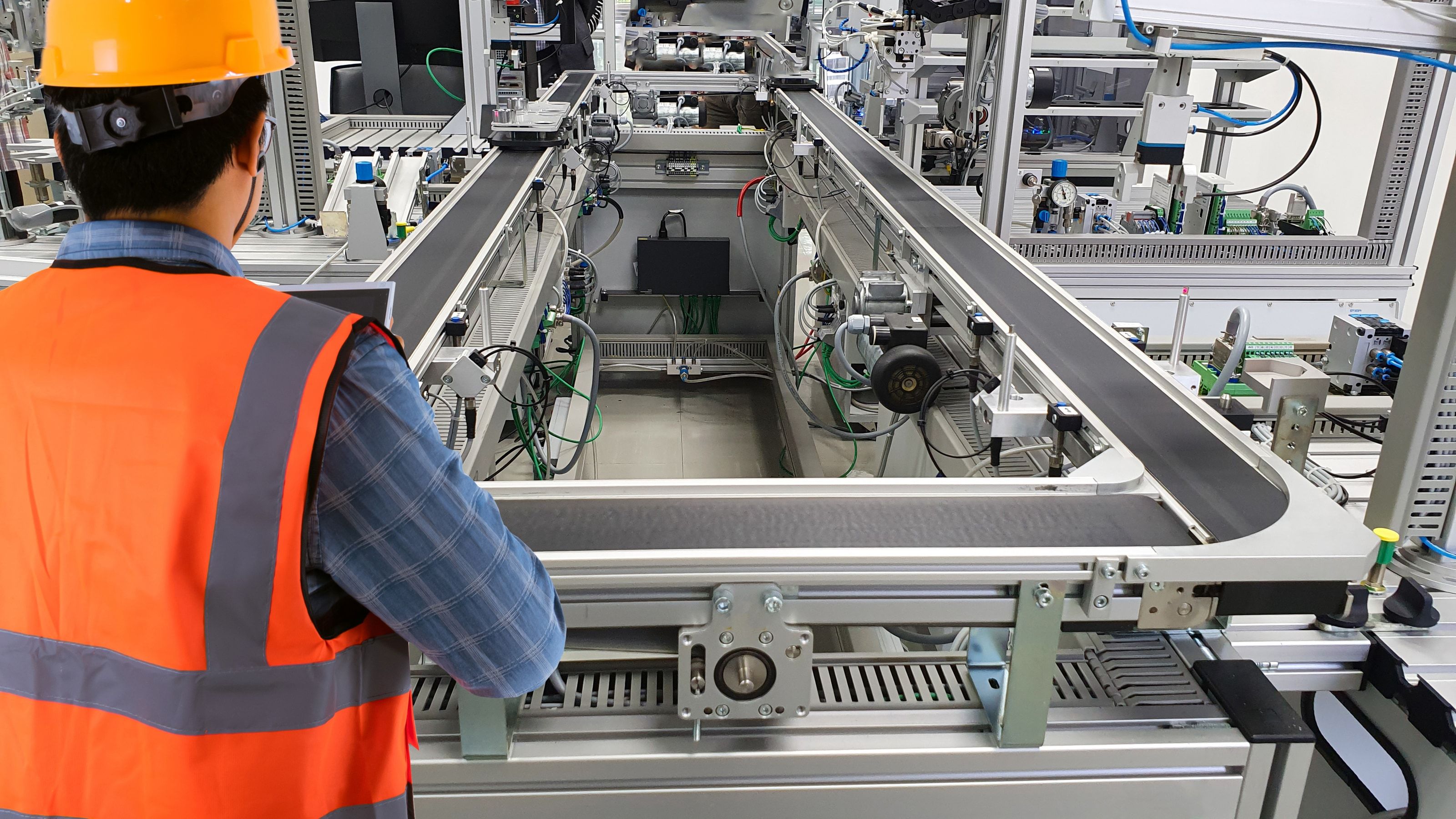 Sistema de visión industrial controlado en una línea de producción